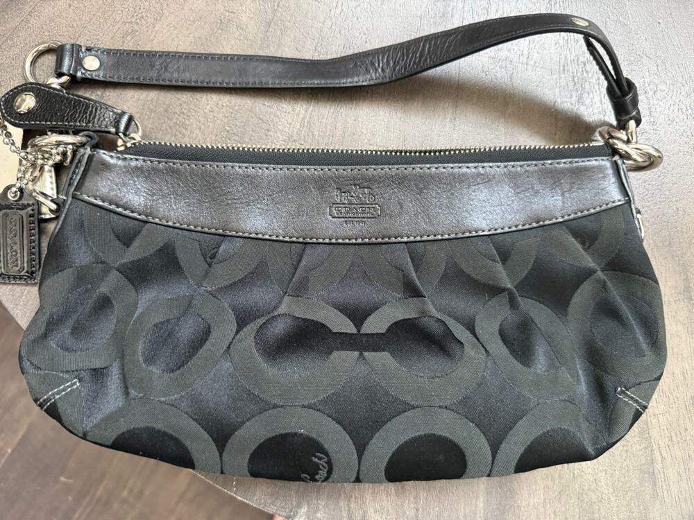 Coach Vintage Y2K Madison Op Art Black Signature Hobo Demi Handbag 12950